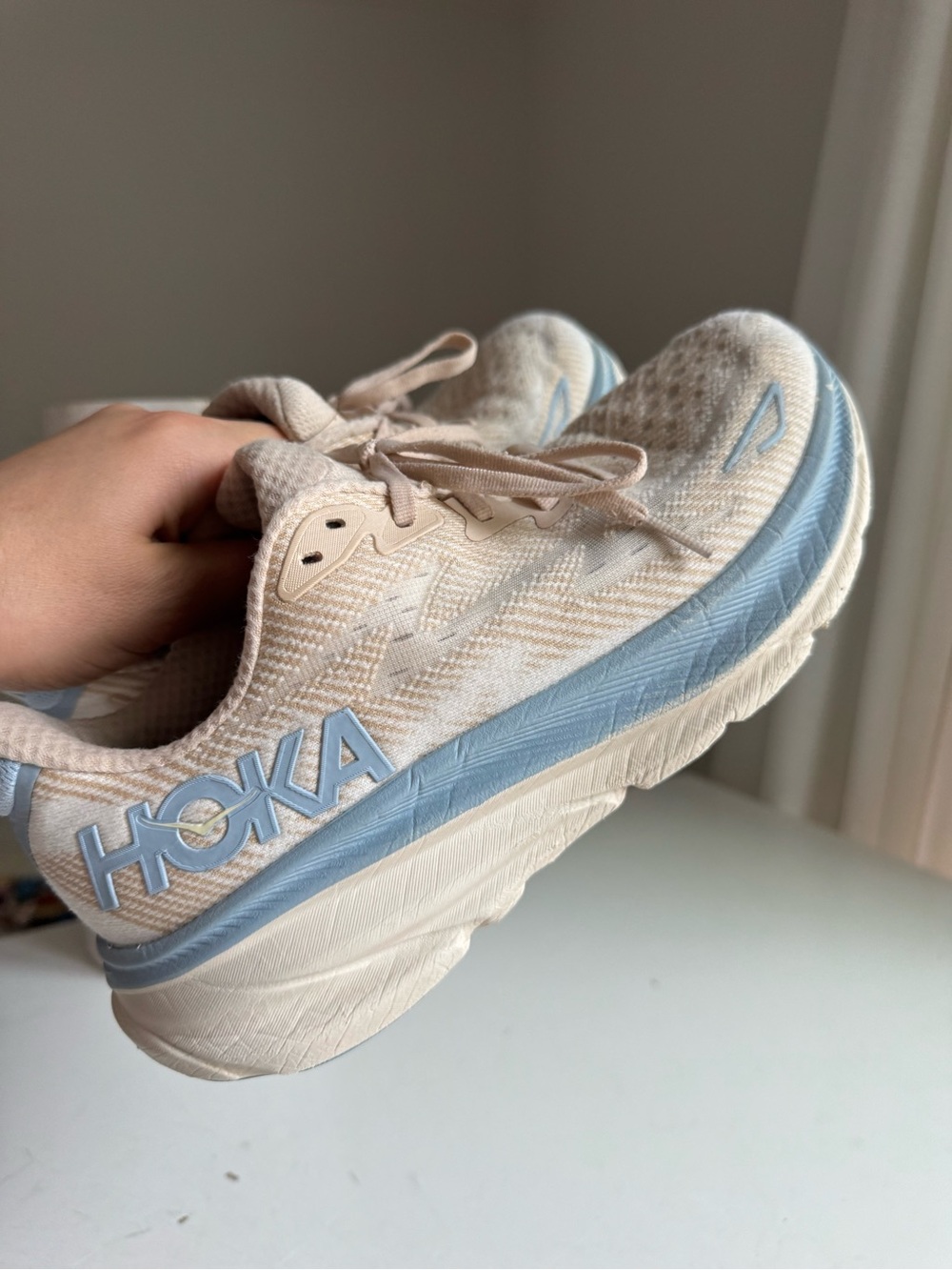 HOKA Clifton 9 Women’s Running Shoes Size 8.5
